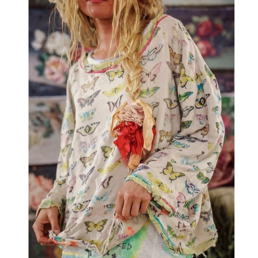 Magnolia Pearl Flight Of The Butterfly Hermosa Sweatshirt Reversible Floral NWT